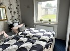 Schlafzimmer mit Doppelbett